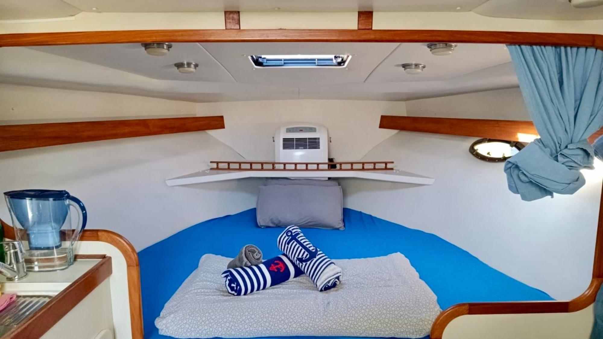 Cozy Private Two Rooms Yacht In Barcelona With Free Parking Сан-Адриан-де-Бесос Экстерьер фото